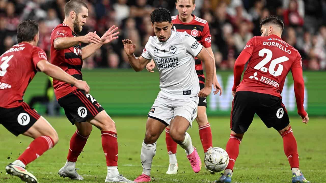 Arzani amazes as Victory knock Wanderers out of finals