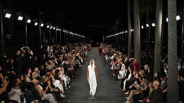 Carla Zampatti runway launches new look Fashion Week