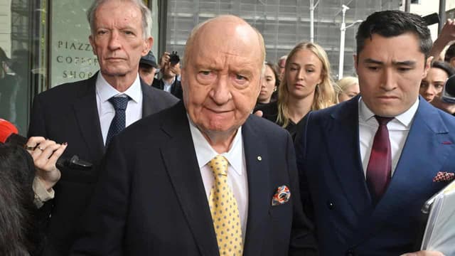 Radio king 'never' sexually inappropriate, court told