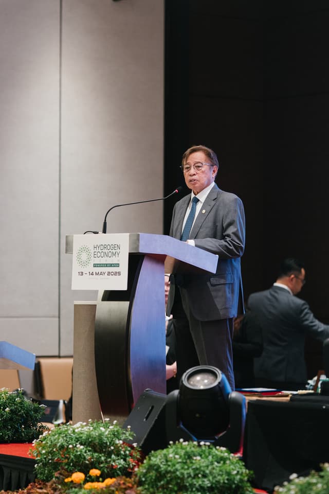 Premier of Sarawak Officiates Hydrogen Economy Forum 2025, Launches Sarawak Hydrogen Economy Roadmap and Announces APGH 2026 to Further Cement Sarawak's Leadership in the Global Green Energy Transition