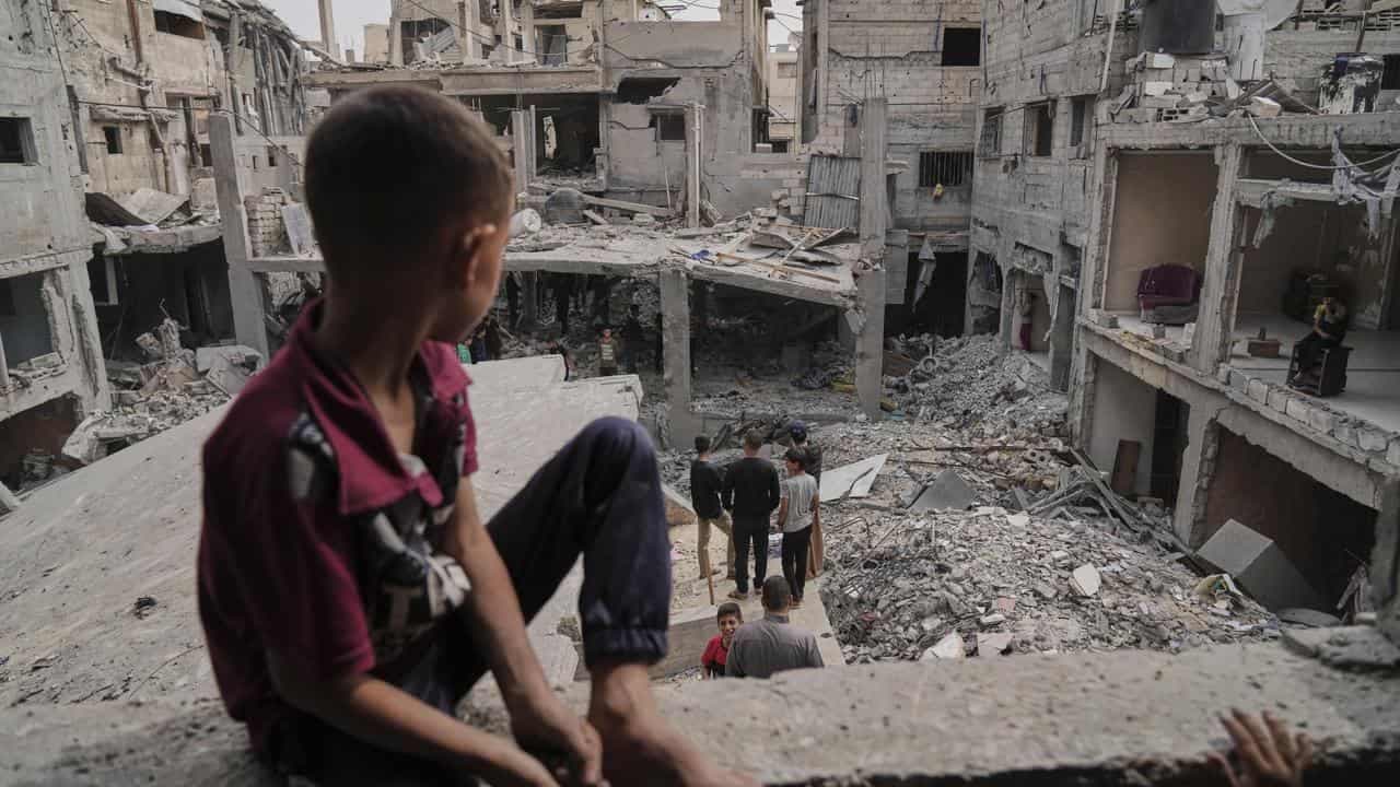 Israeli air strikes kill scores in Gaza, medics say