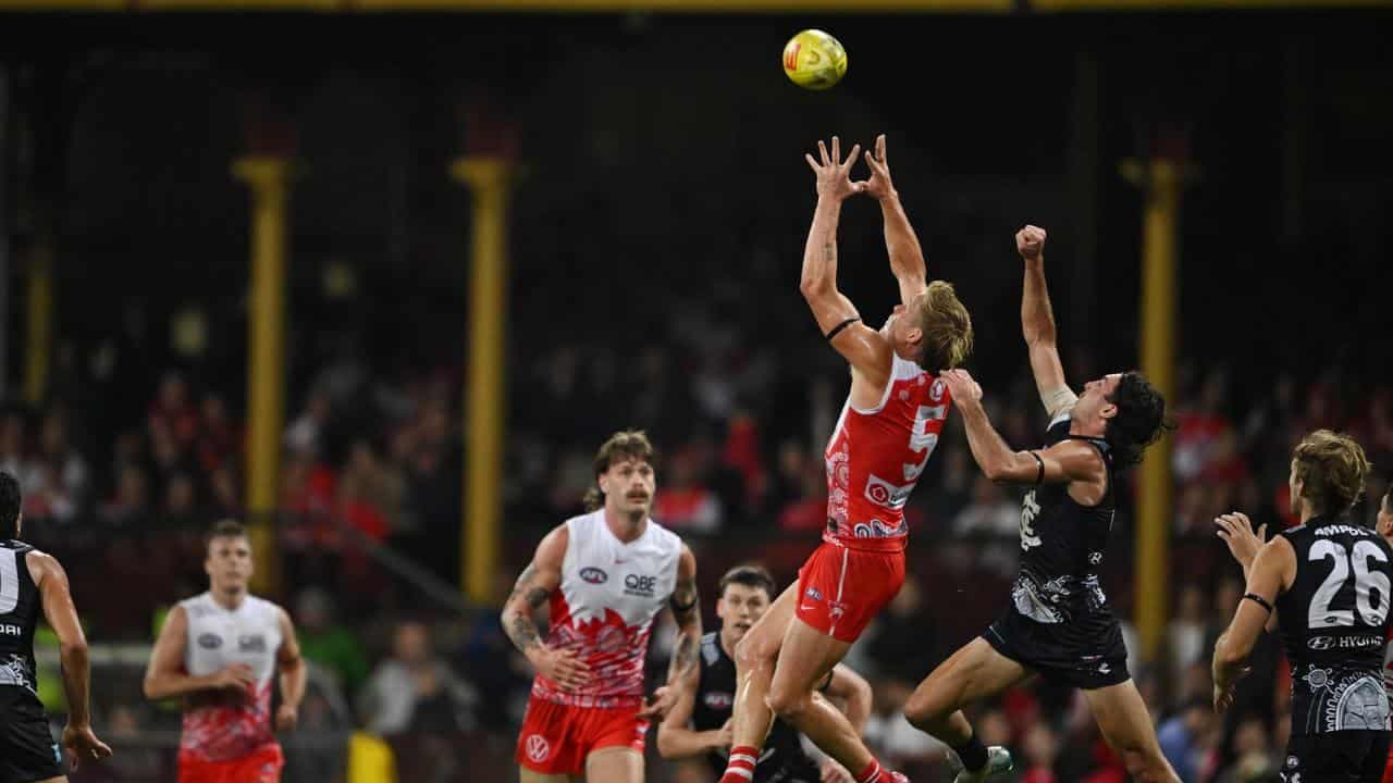 Blues defeat by Swans leaves coach Voss exasperated