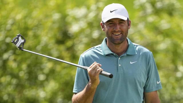 Scheffler takes charge with PGA Championship clinic