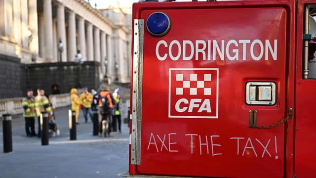 'Scrap the tax': angry firies, farmers shut down CBD