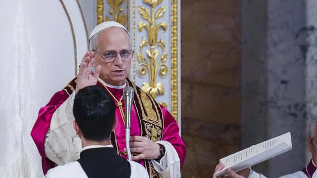 Pope confirmed willing to host Ukraine talks: Italy PM