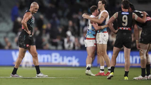 'Not a disaster': Hinkley brushes early handover talk