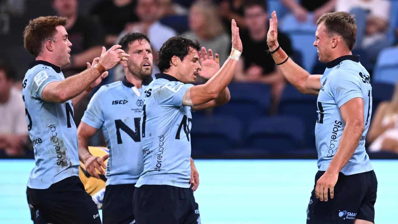 Waratahs keep finals hopes alive with extra Super win