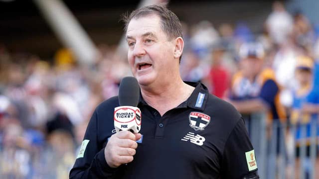 Seething Suns hit back at Lyon's 'offensive whinge'