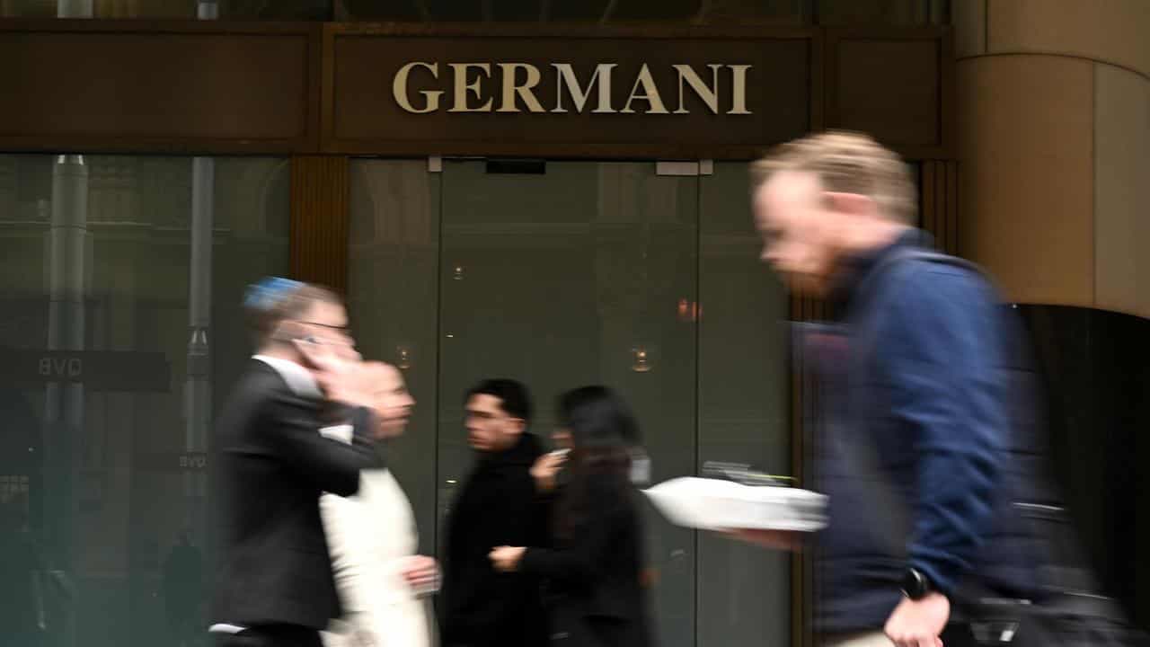 Shop assistant denies lying after staged $2.8m heist