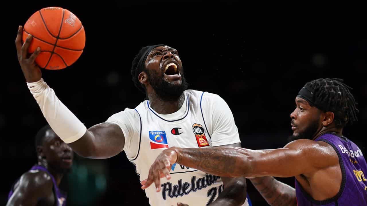 Ex-NBA big man back at Adelaide 36ers