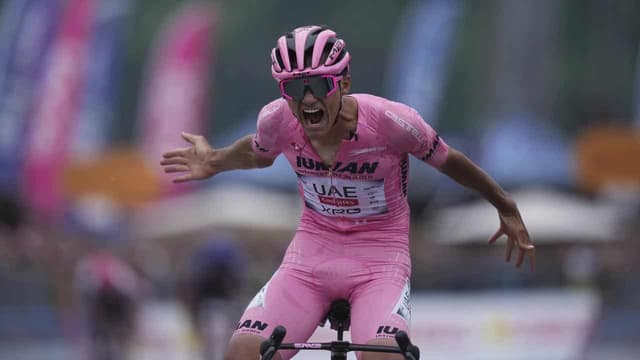 Comeback kid Del Toro claims stage but Aussie aces quit