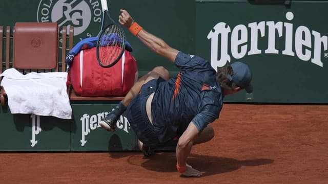 'Burnt out' Demon shattered by French Open collapse