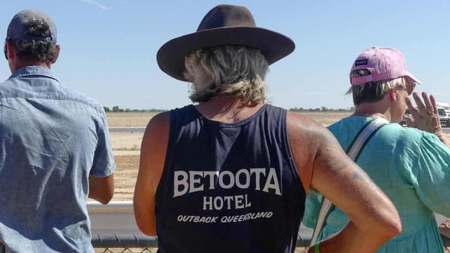 'Betoota's got no talent': festival revives ghost town