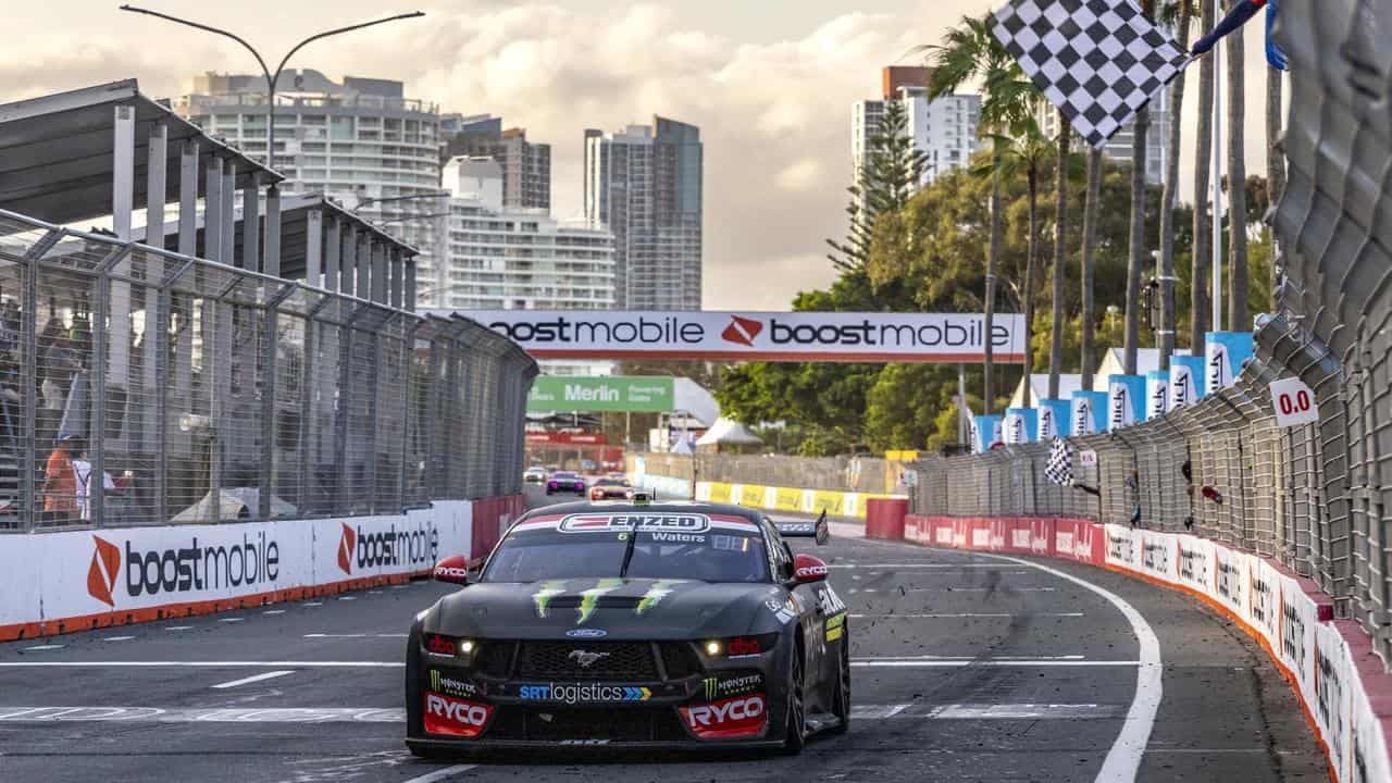 Controversial Perth Supercars plan wins a famous fan