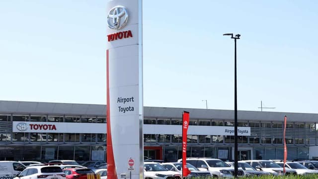 Australia's big car love affair still fuelling sales