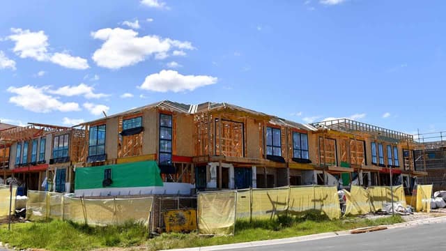 Labor vows to slash red tape to turbocharge housing