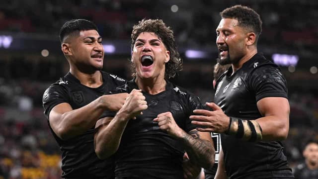 Walsh sends Slater a message after star Broncos return