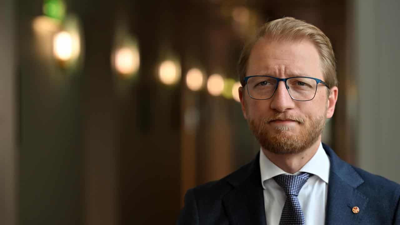 Liberals concede tax cut stance a 'strategic mistake'