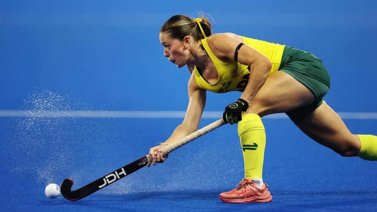 Double Dutch calamity for hammered Hockeyroos