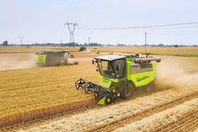 Zoomlion Advances Intelligent Agricultural Machinery and Upgrades Service Support to Safeguard Summer Grain Harvest