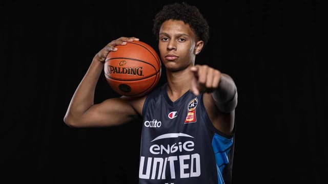 Thief's brother out to forge own identity on NBA path