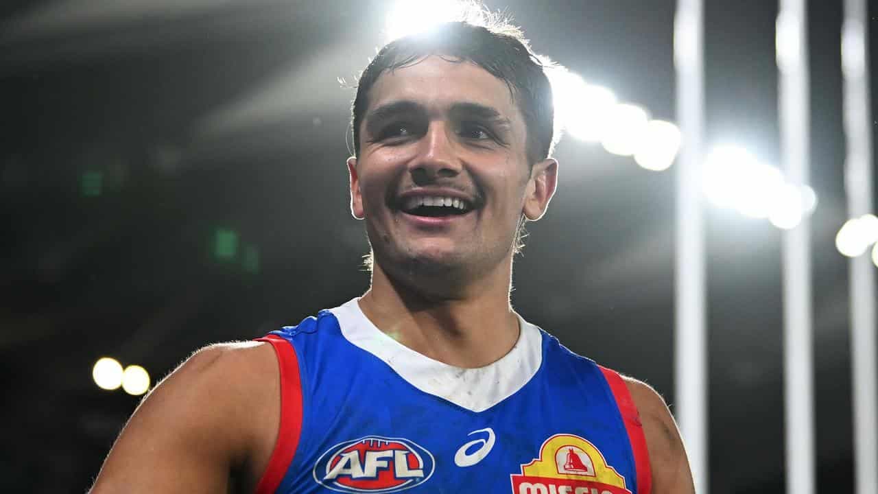 Ugle-Hagan addresses teammates on Whitten Oval return