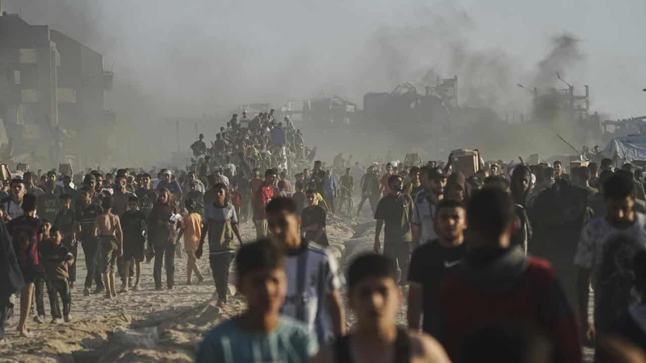 Israeli tanks kill 59 in Gaza trying to get aid: medics
