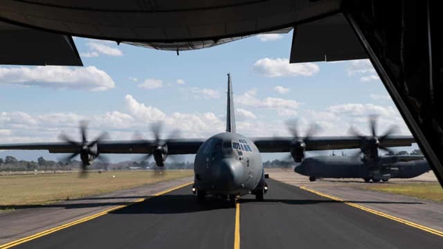 Australia deploys military to help Middle East evacuees