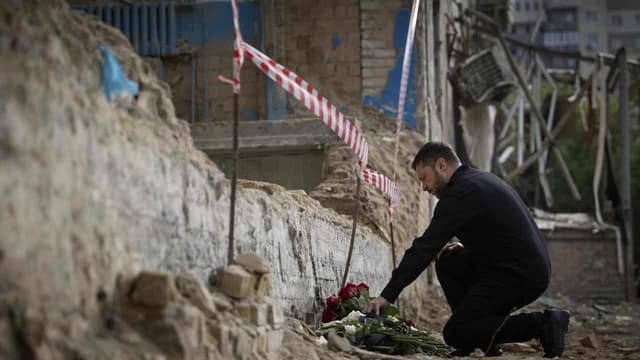 Zelenskiy calls for more pressure on Russia