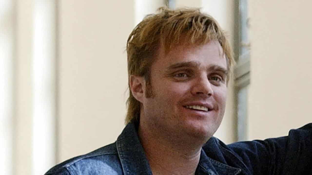 Ex-TV star asks to be spared conviction for Nazi salute