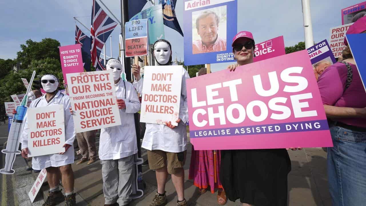 British MPs vote in favour or legalising assisted dying