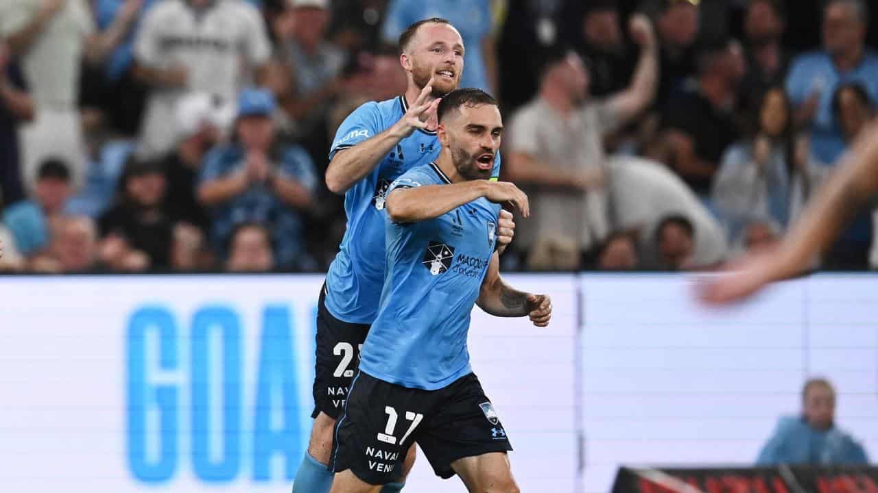 Socceroo departs Sydney FC after contract impasse