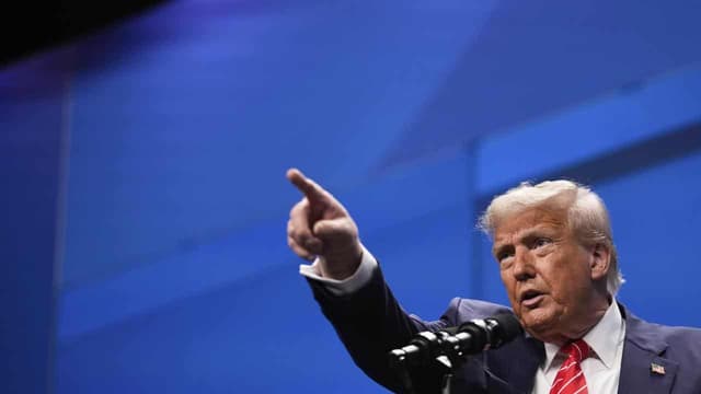 Trump struggles to control commentary on Iran strikes