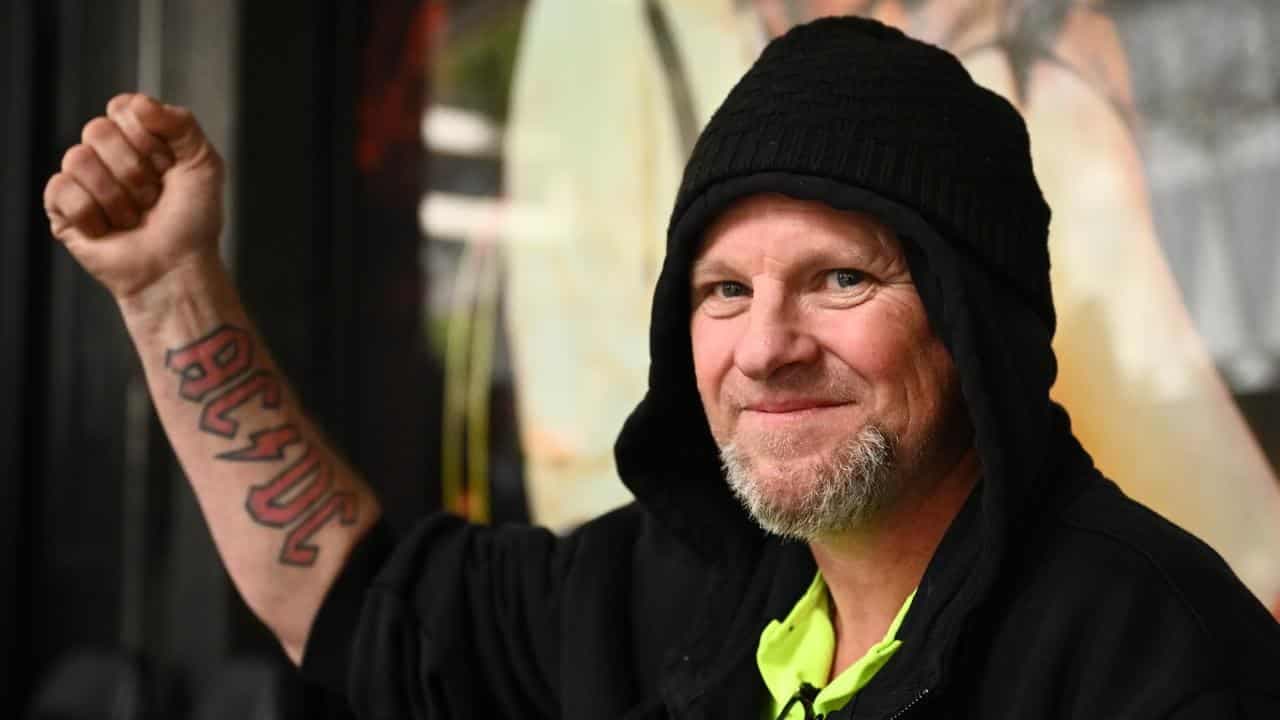 All Night Long: fan frenzy as AC/DC tickets go on sale