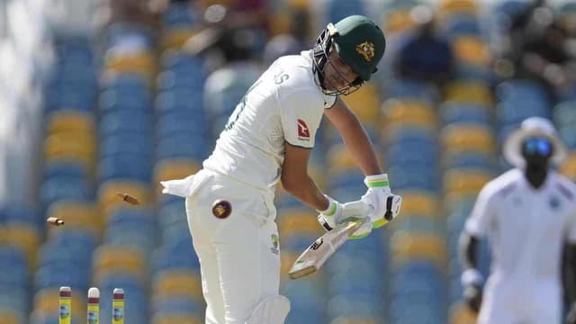 Konstas struggles, Smith's void laid bare in tight Test