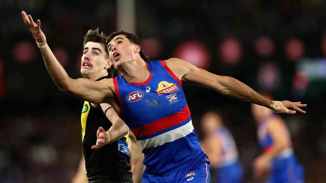 'Picky' Bulldogs backs aim to tighten up for Swans test