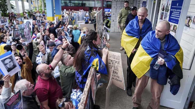 Ukraine claims halt to Russia's advance in Sumy region