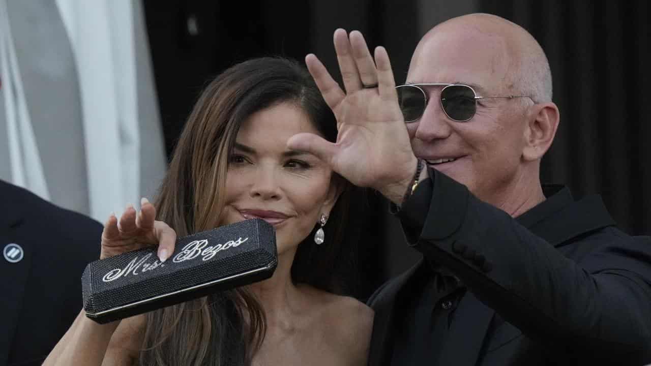Final bash set to end lavish Bezos wedding party