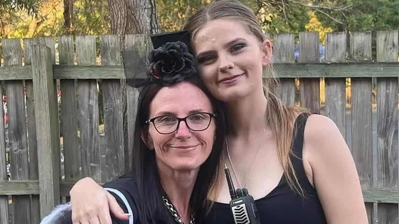 Forever 17: loved ones remember free spirited Pheobe