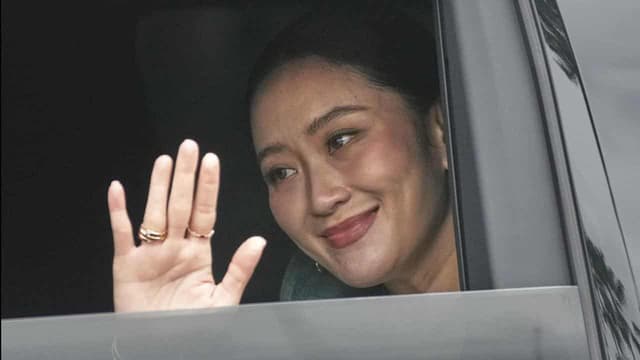 Blow for Thai government as court suspends PM from duty