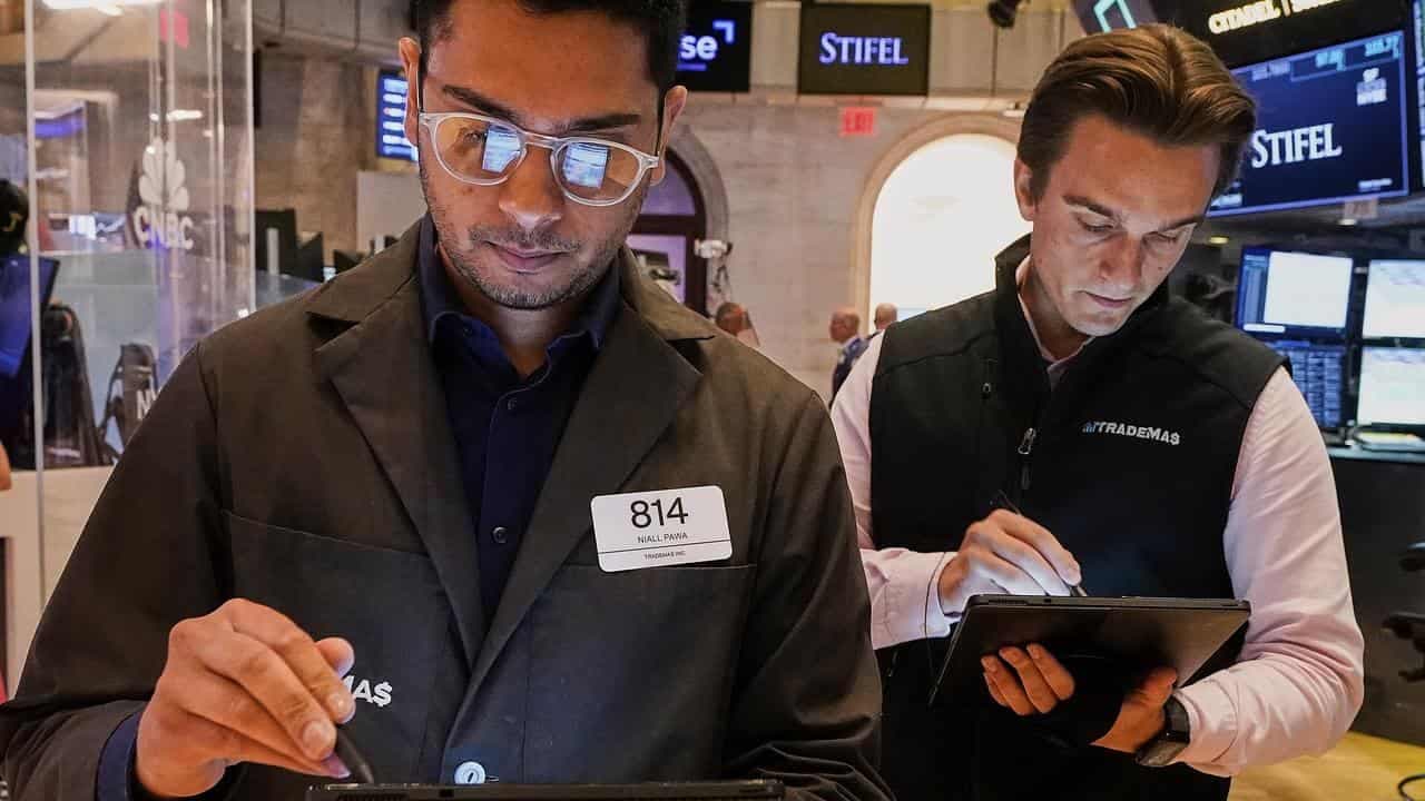 Big tech stocks unwind in choppy Wall Street session