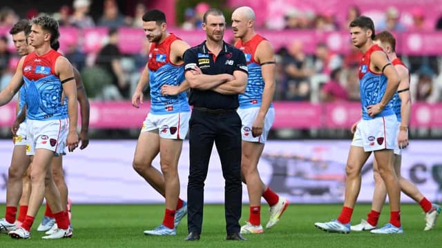 Melbourne coach urges fight as finals chances disappear