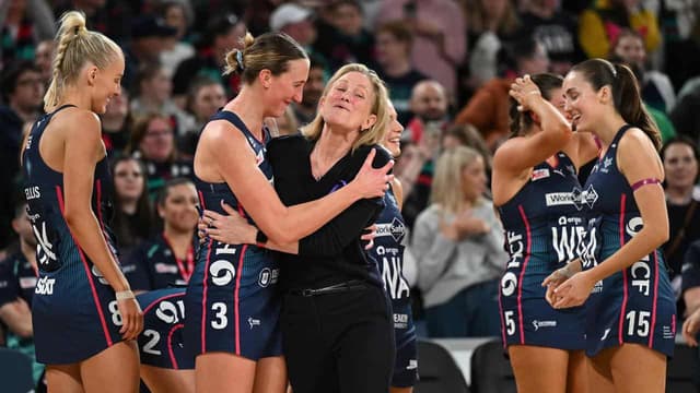 Vixens book finals spot as McKinnis signs off in style