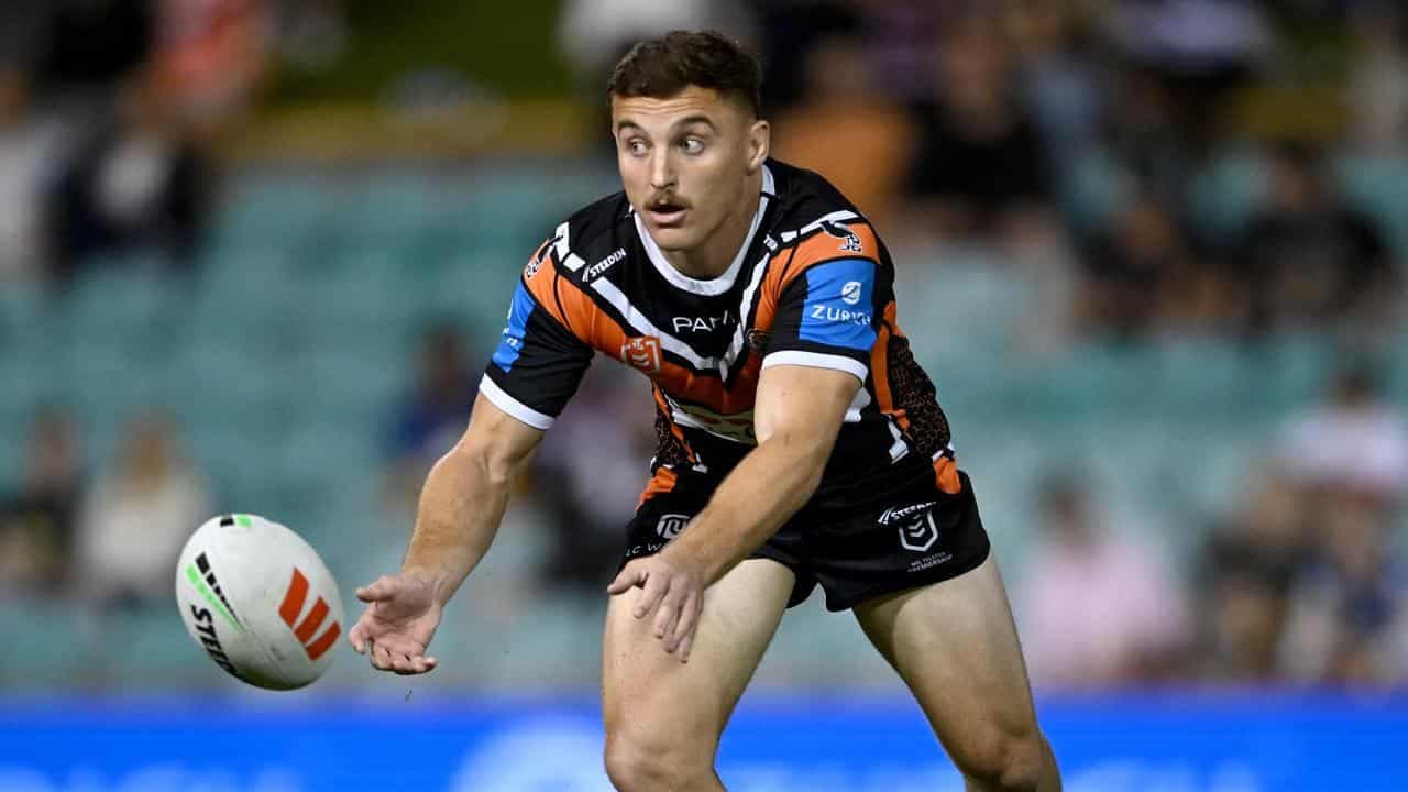 How teacher's aide became Koroisau's new understudy