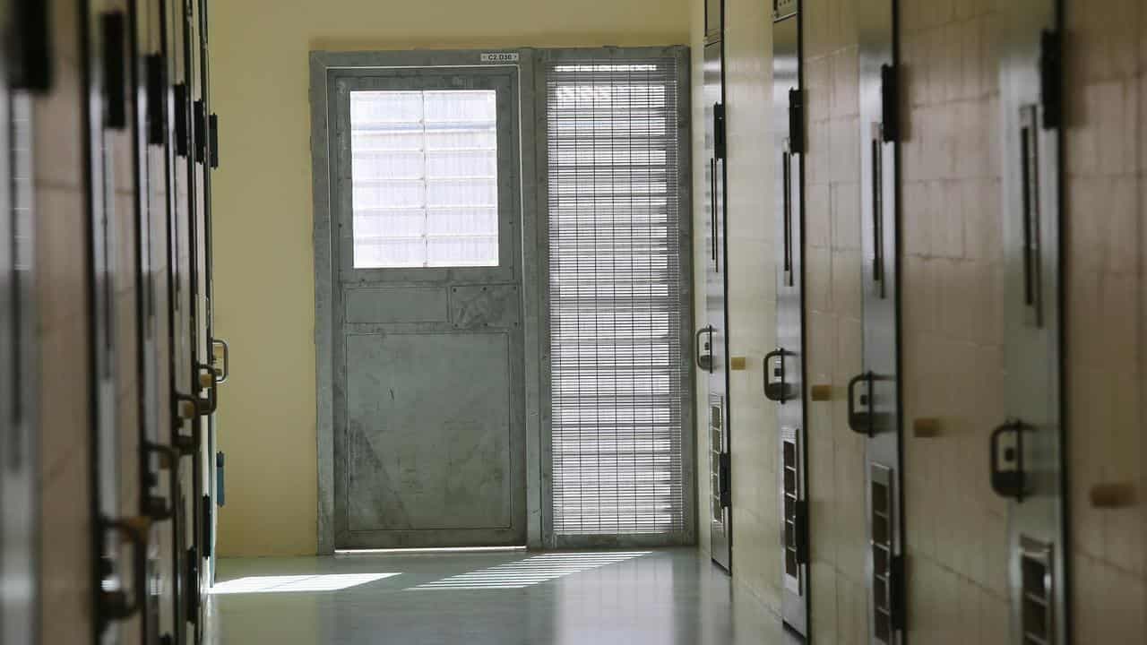 'Extraordinary': prison guards slammed over teen death