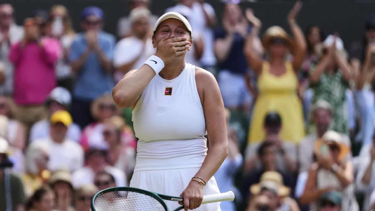 Anisimova and Swiatek will battle for Wimbledon crown