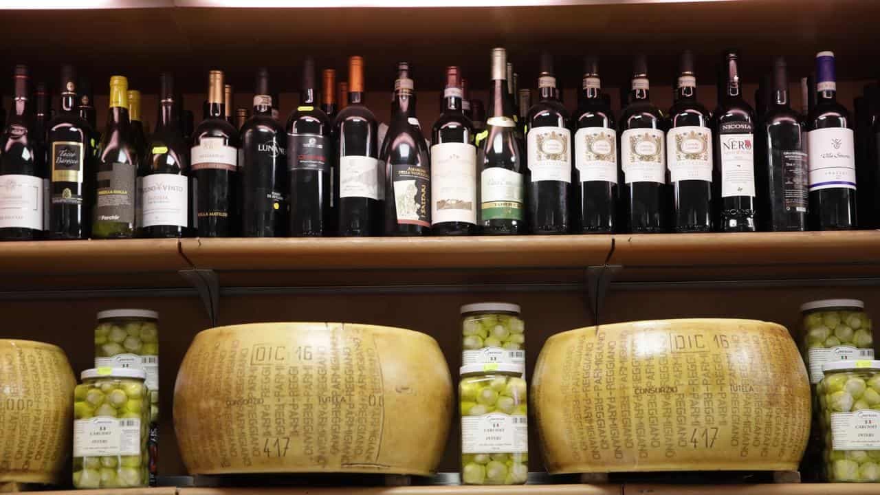 Trump intensifies trade war with threat of new tariffs