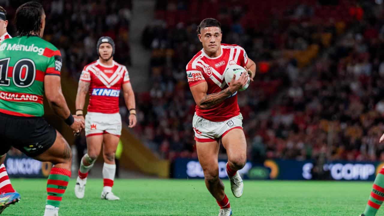 Prop's rise from scaffolder to Dolphins via Amsterdam