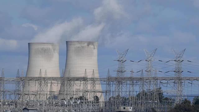 Heavy-hitter urges return of 'world's best' carbon tax