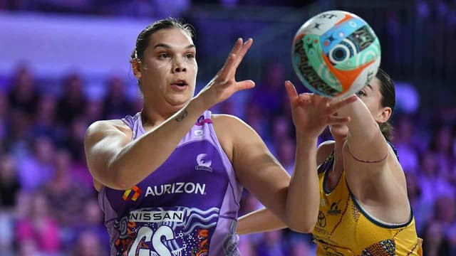 Snubbed shooter Wallam thrown a lifeline by Diamonds